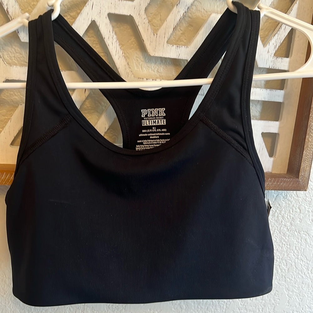 Black sports bra